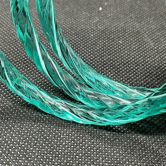 Gorgeous Vtg 1970’s Aqua “Murano” glass black/white twist 3pc bangle set - Picture 4 of 4